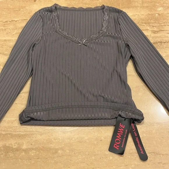 Women’s BRAND NEW W/TAGS.ROMWE GREY SOLID CONTRAST LACE TOP. SZ. MED. NOT A FLAW - Picture 9 of 9